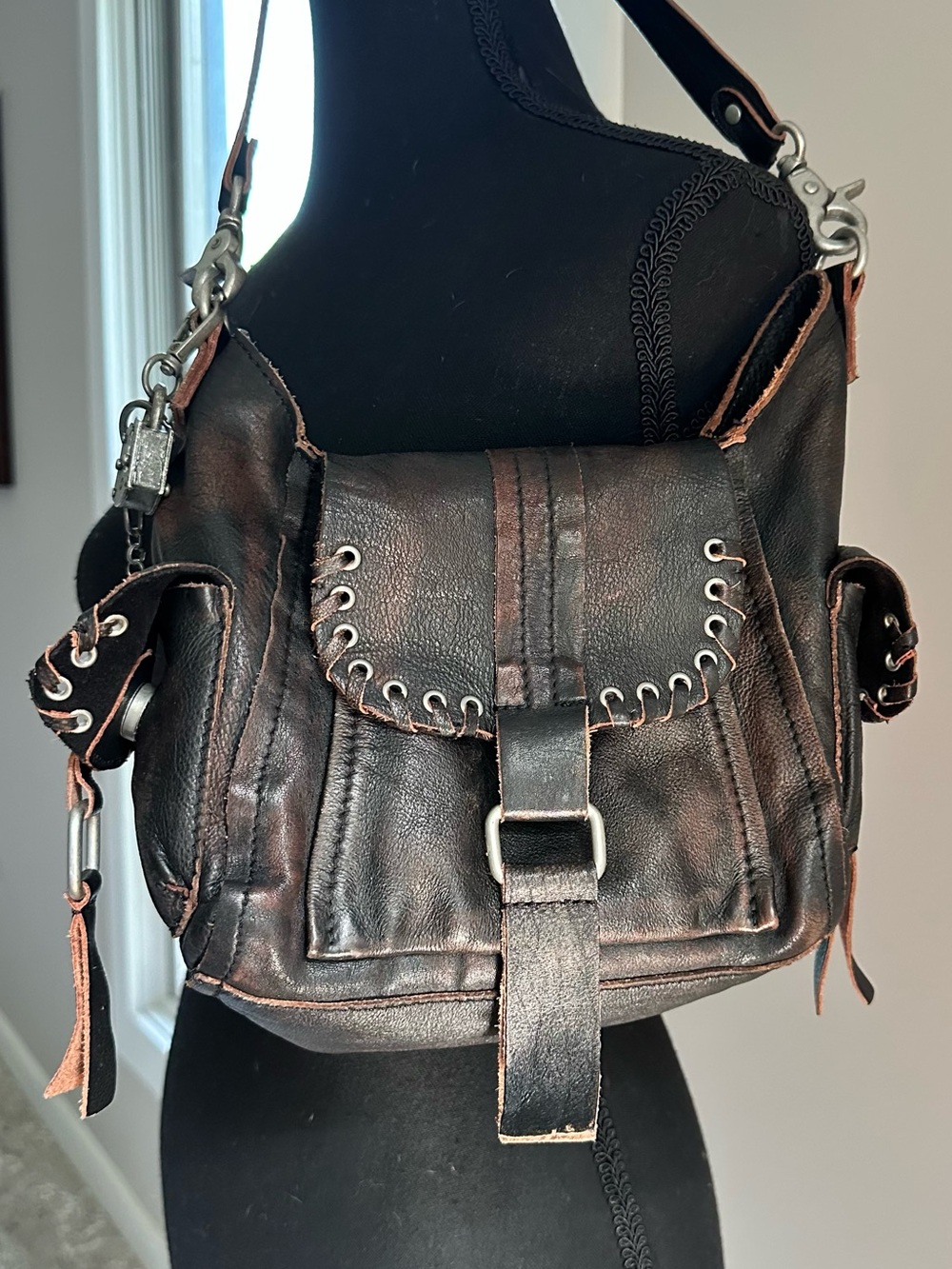 We The Free Baby Leigh Distressed Tote - Aged Graphite - Picture 9 of 11